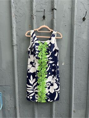 Lilly Pulitzer Blue & White Shift, size 4